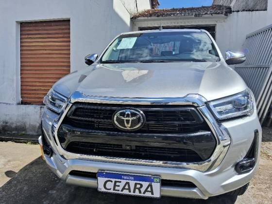 TOYOTA HILUX 2.8 D-4D TURBO DIESEL CD SRX LIMITED 4X4 AUTOMÁTICO